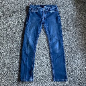 Small straight leg jeans, great condition and super comfortable!